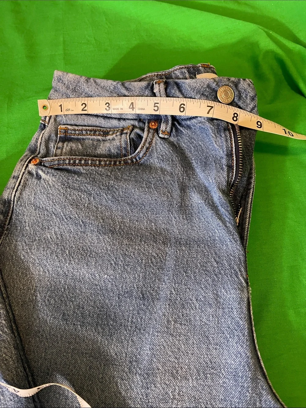 Forever 21 Men's Light Blue Relaxed Fit Jeans